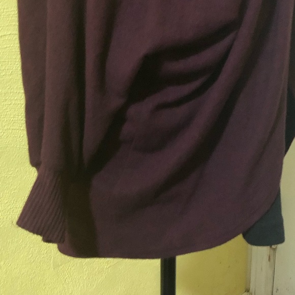 New Woman’s Deep Burgundy Drapy  Sweater ! - Picture 4 of 11